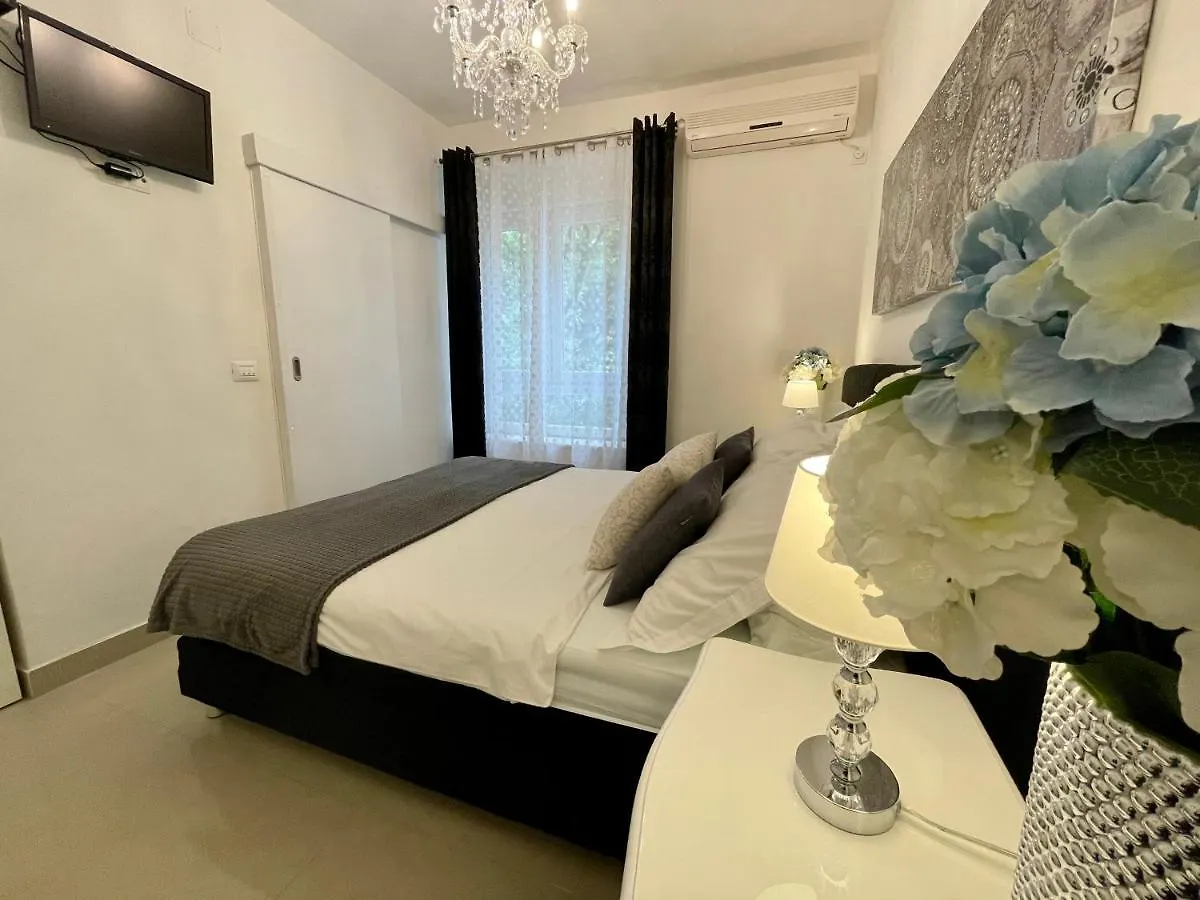 Central Square Guest House Zadar