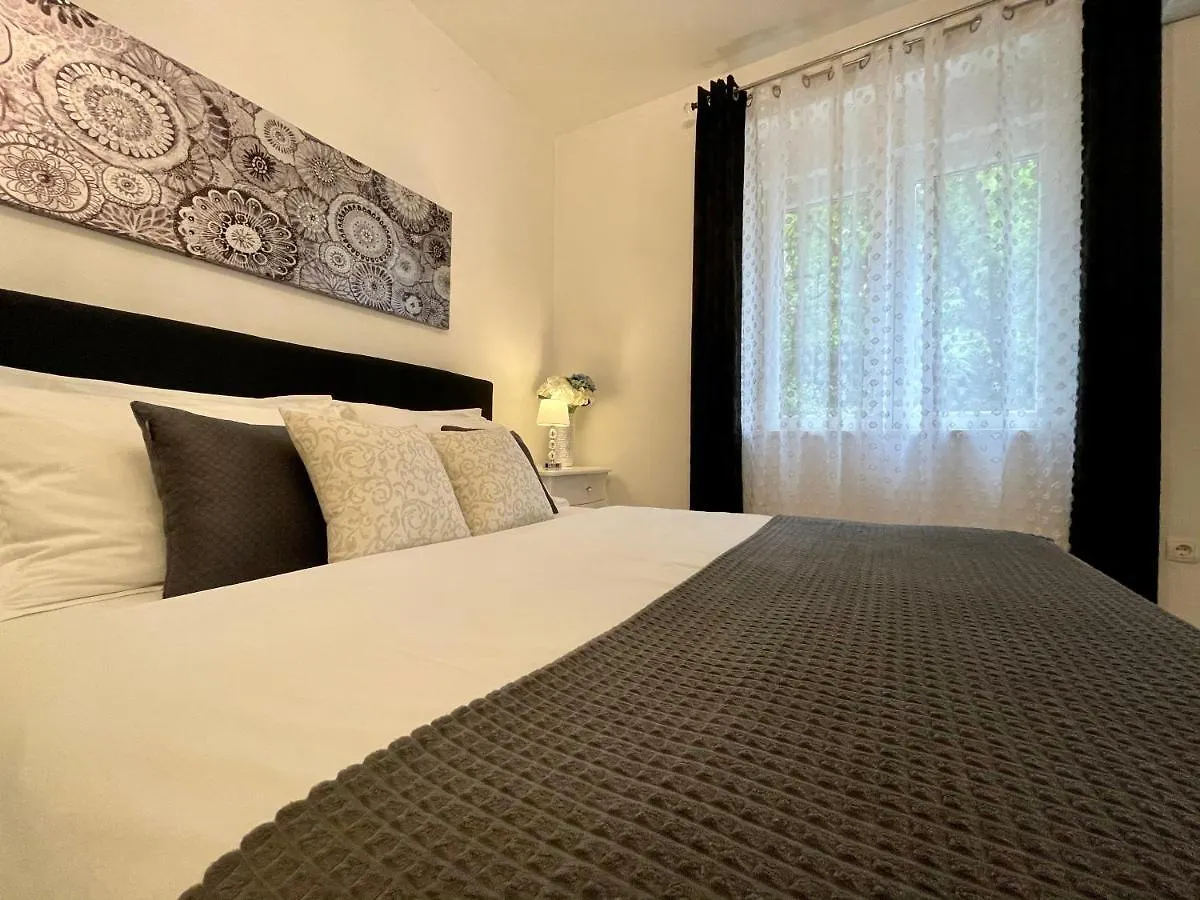 Central Square Guest House Zadar
