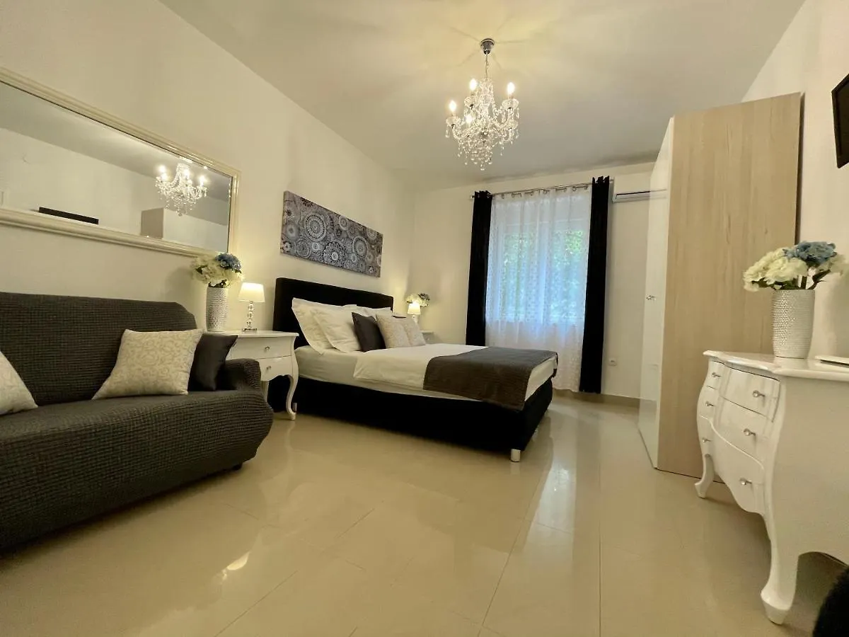 Central Square Guest House Zadar