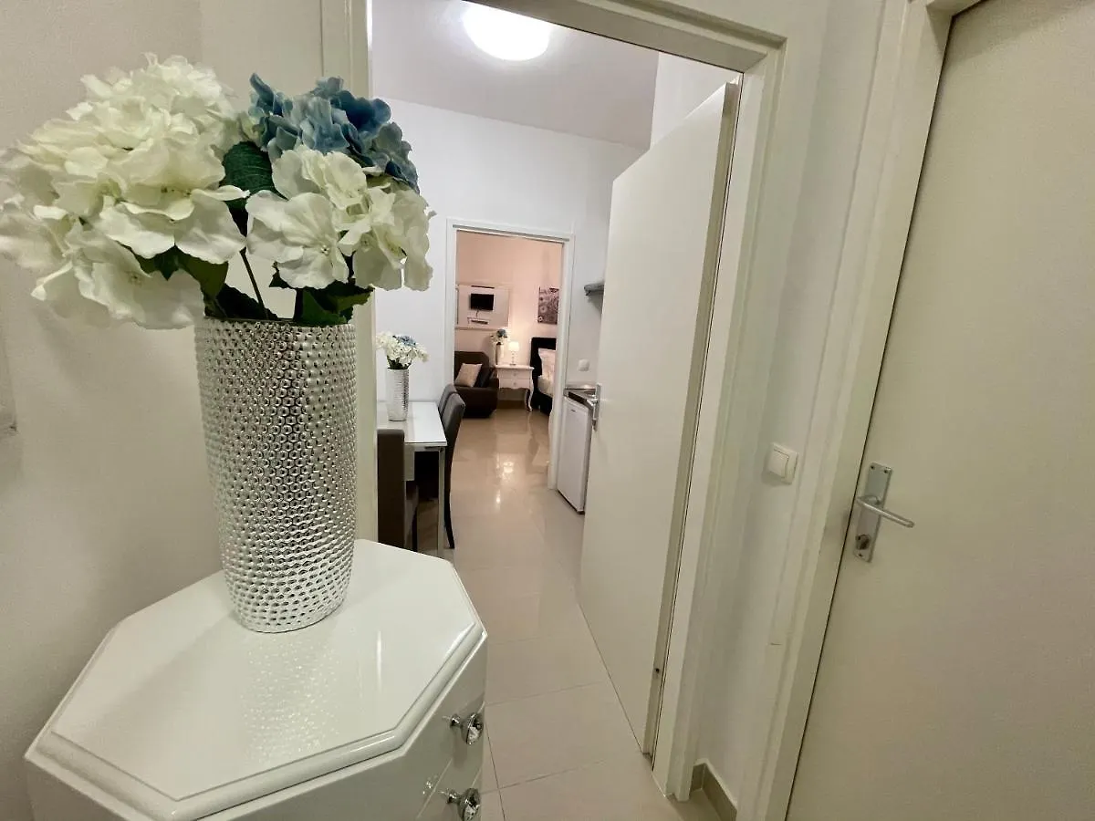 Central Square Guest House Zadar